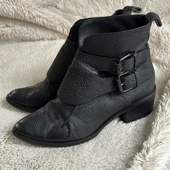 Alexander Wang Shoes - Alexander wang black leather Erin ankle boot
EU Size 38 / US size 8